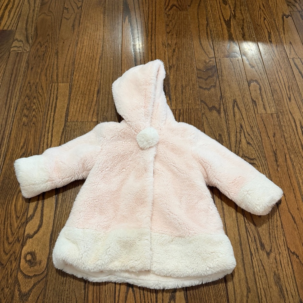 American Widgeon faux fur hooded coat- Size 3